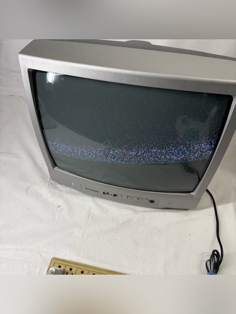 Sylvania Model # 6419TEY 19'' Color CRT Retro Gaming TV A/V Inputs TESTED